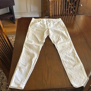 Ann Taylor Loft white skinny jeans size 6
